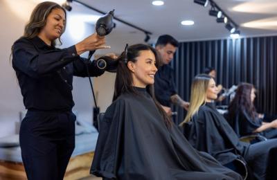 Established Hair Salon in Prime Nassau South Shore - BANKABLE!