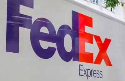Queens FedEx & UPS Shipping & Receiving Store - Fully Set Up - ALL Equipment, Licenses & Permits - Room to Scale