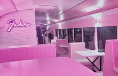 Indulge in Sweet Delights on Wheels: Mobile Crêperie – Where Every Crepe is a Culinary Adventure!